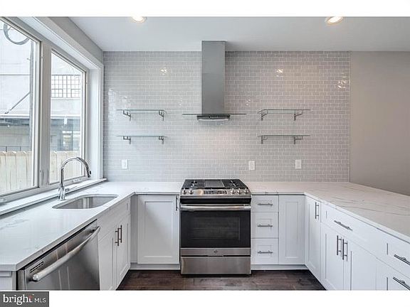 4th image of 1401 N Corlies St