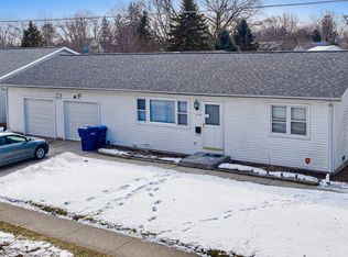 1427 & 1429 Oakwood Ave, Dekalb, IL 60115