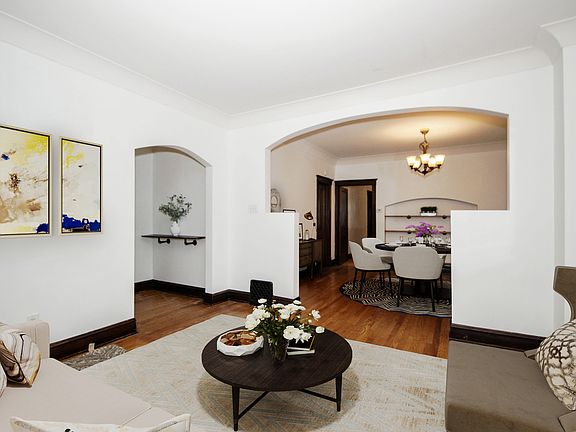 4th image of 5054 W Hutchinson St