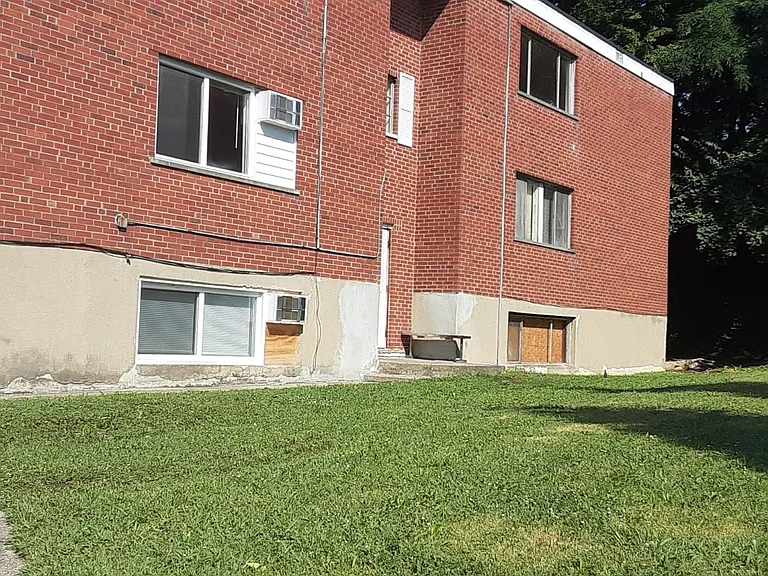 3035 Gilbert Ave #9 — Photo 6