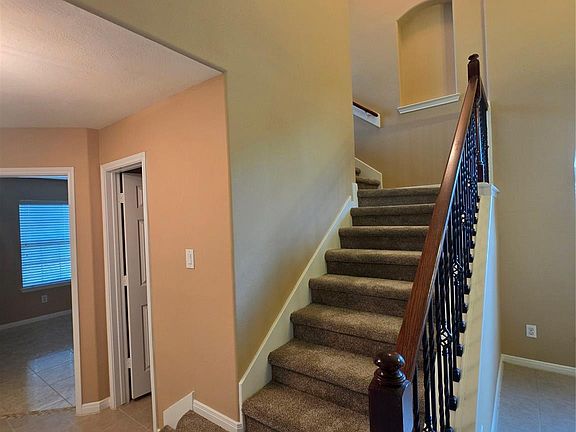 5th image of 16915 Langham Heights Ln