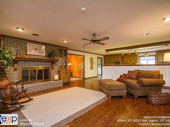 3rd image of 228 Ramblewood Dr
