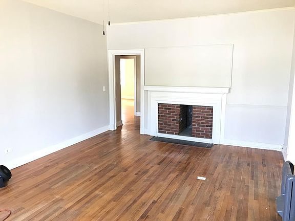 3rd image of 102 Victory Hill Ln