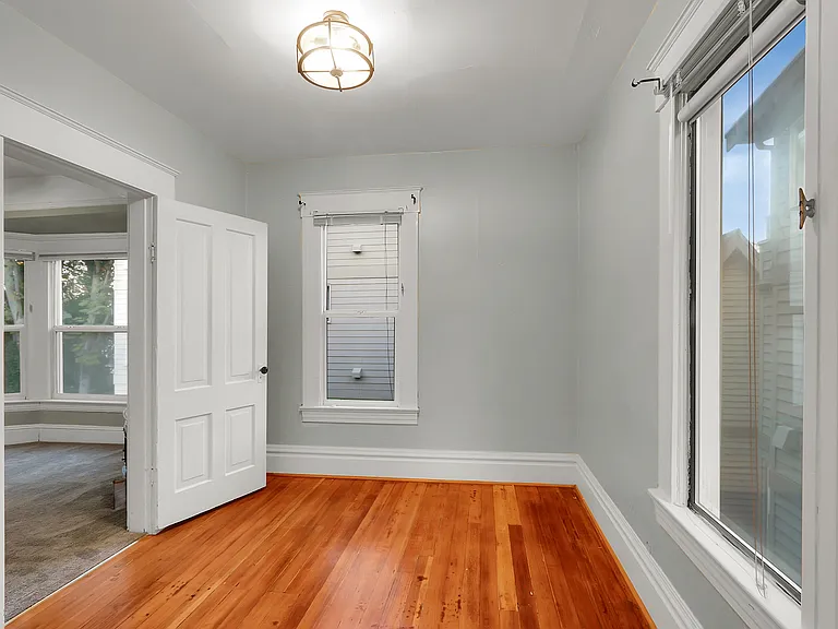 1522 Taylor Ave N #C — Photo 7