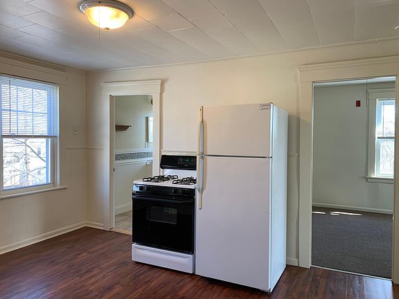 4th image of 23 Archambault Ave #2A
