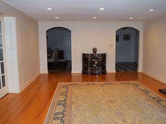 Graceful interior archways