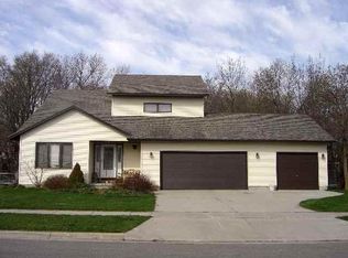 325 Samson St, Roland, IA 50236