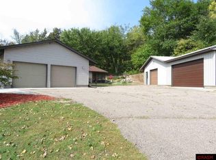 40596 River Bluff Ln, Saint Peter, MN 56082