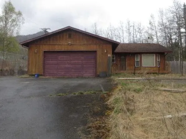 10521 Chatanika Loop, Eagle River, AK 99577