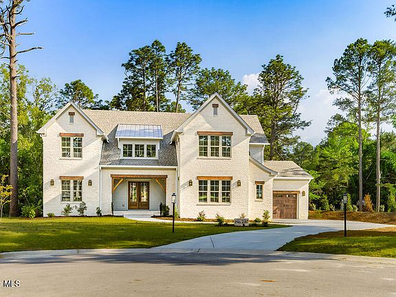 4th image of 230 Paulson Court