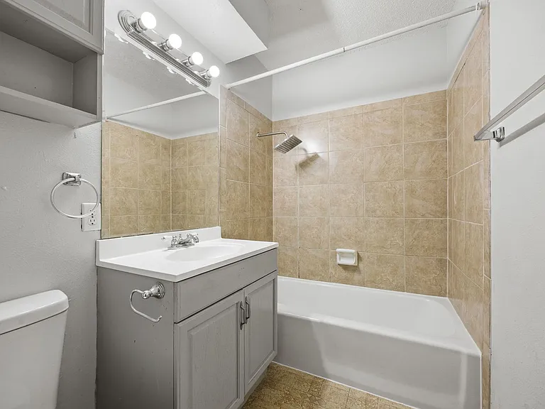 2019 Fleur De Lis Ct — Photo 31