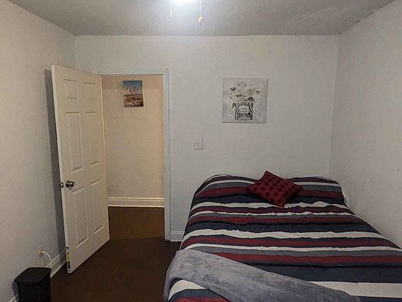 3rd image of 1888 Marloes Ave #1