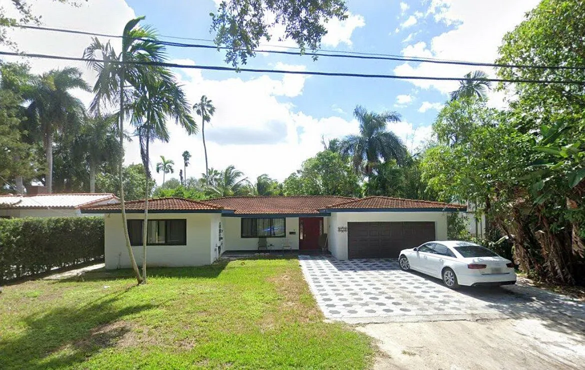 4 bed, 2159 sqft, $8,000 — Photo 1
