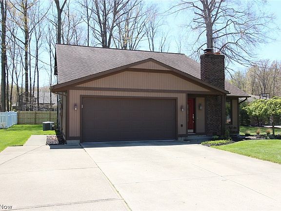 2nd image of 21487 Willow Ln