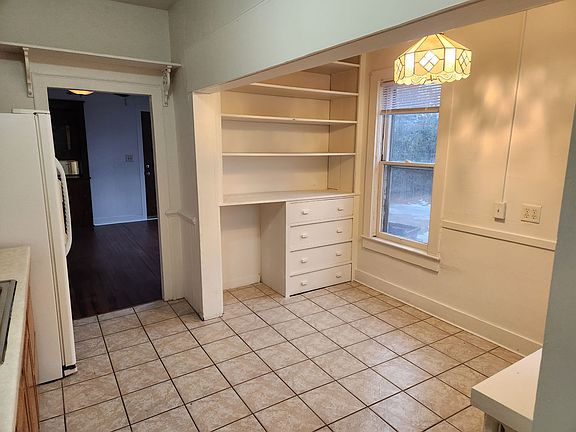 3rd image of 817 King St #821