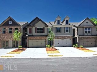 924 Spicy Oaks Dr, Lawrenceville, GA 30044