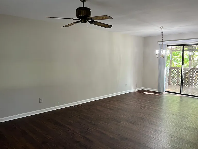 309 Elmhurst Ave — Photo 5