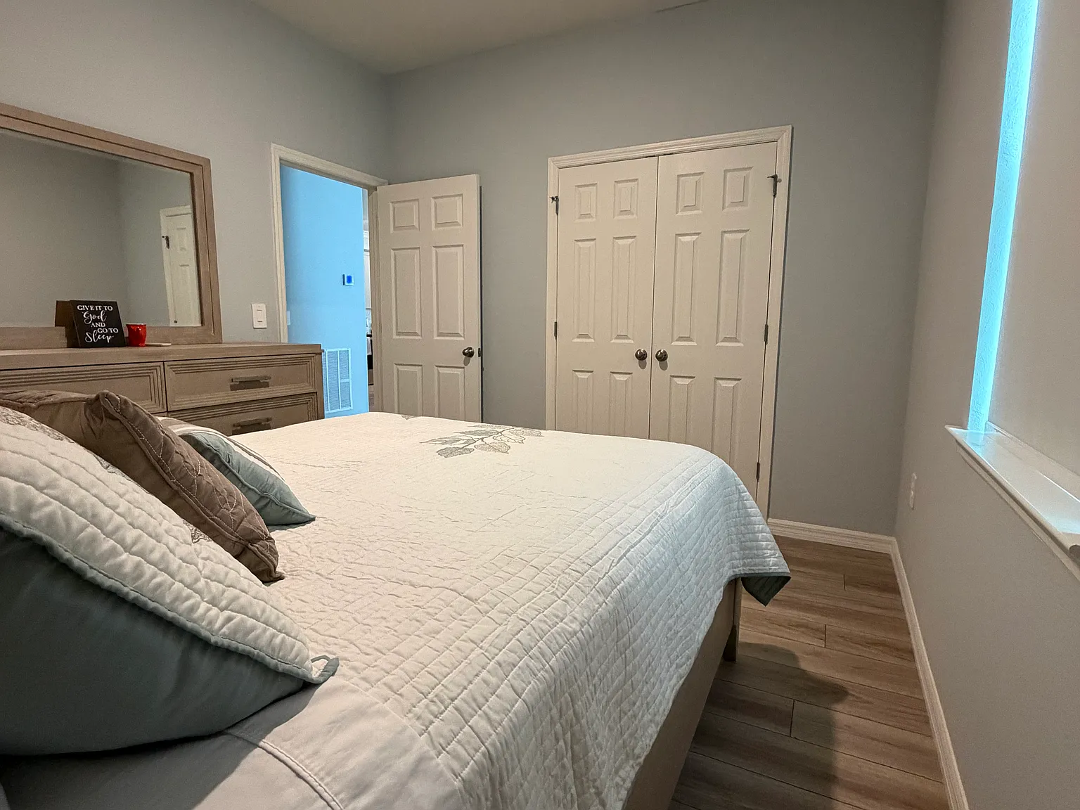 4 bed, 2100 sqft, $1,425 — Photo 2