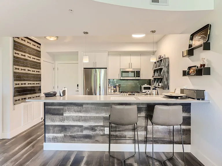 4650 Holiday Dr #203 — Photo 16