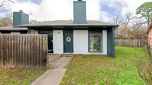 2802 Forest Bnd Photo 1