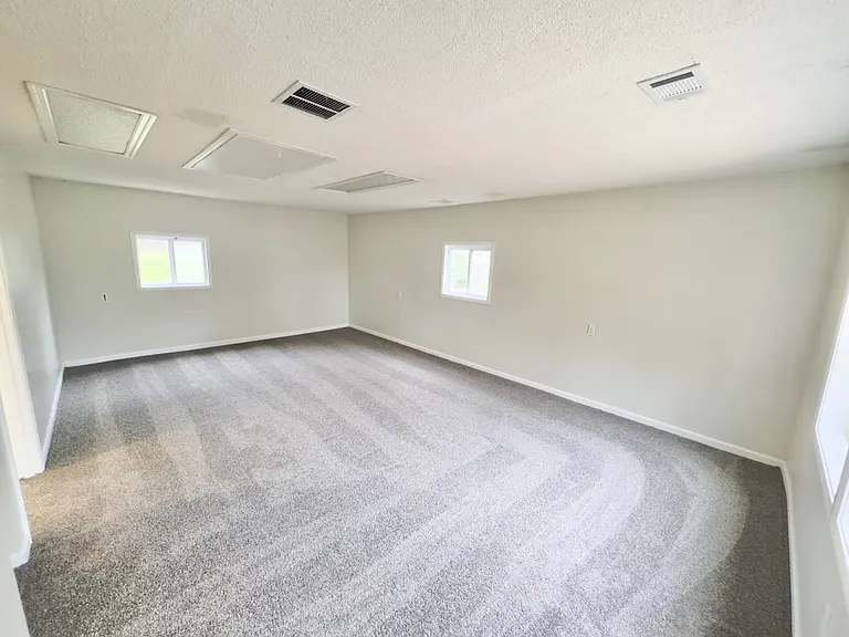 1120 Bomar Ln — Photo 10