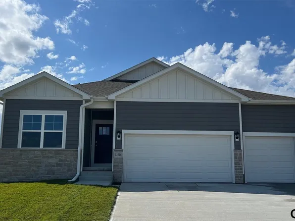 12318 S 204th Ave, Gretna, NE 68028