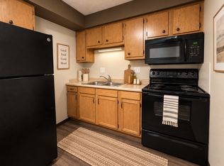 East Memorial Apartments, Muncie, IN 47302