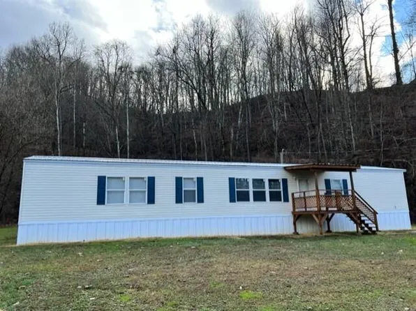 497 Woodland Hls, Prestonsburg, KY 41653