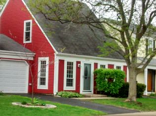 3S324 Twin Pines Dr, Warrenville, IL