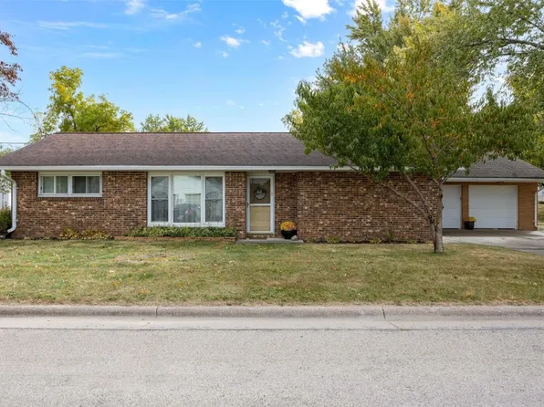 206 N Linn St, Mechanicsville, IA 52306