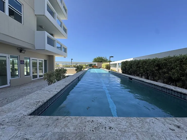 Cond Coliseum Tower Apto 2201 Ave Arterial B — Photo 15