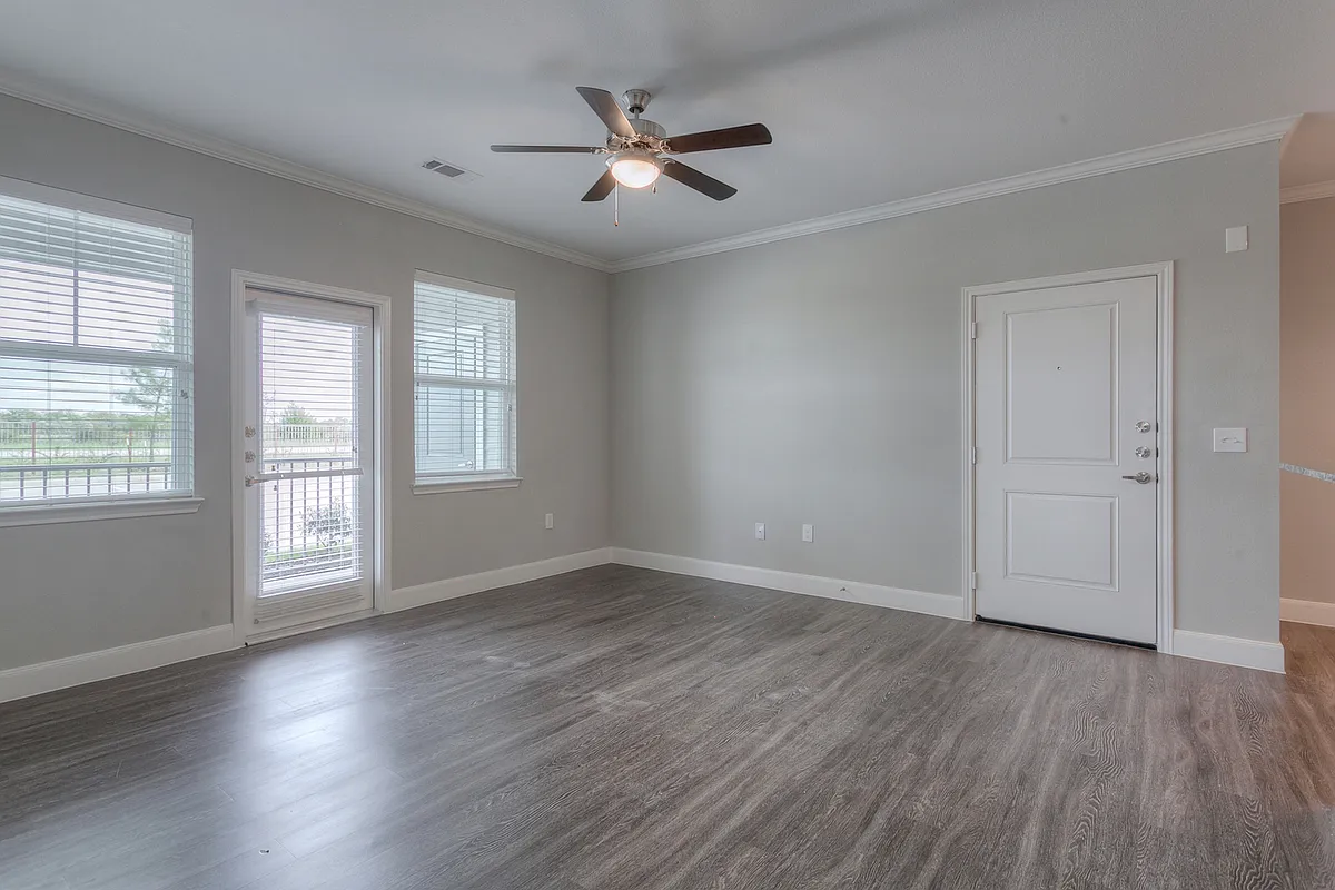 Silverwood at Hackberry Creek Apartments Living Area - Silverwood at Hackberry Creek