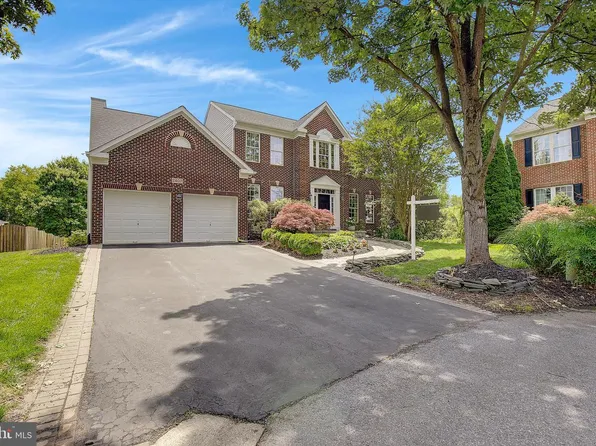 2407 Lawndale Ct, Gambrills, MD 21054