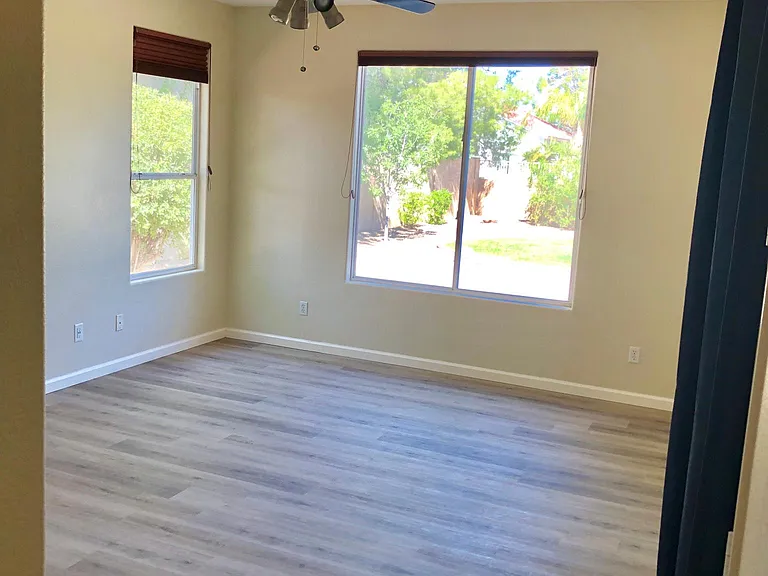 146 E Constitution Ct — Photo 9