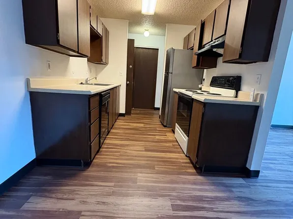 Golden Sands Apartments - Woodard Properties LLC