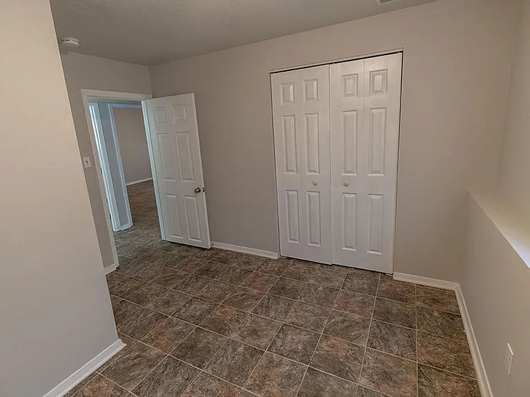 1011 W Ash St — Photo 29