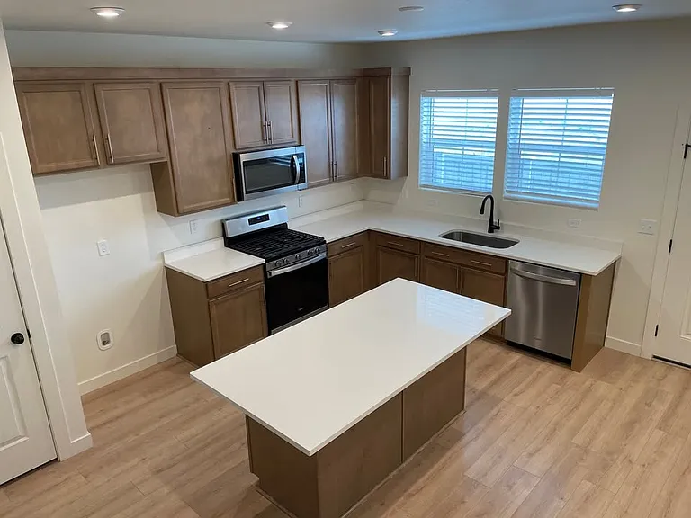 4356 E Hurstbourne Dr — Photo 23