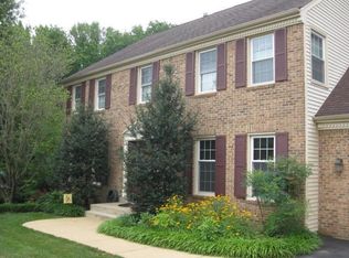 10165 Wavell Rd, Fairfax, VA 22032