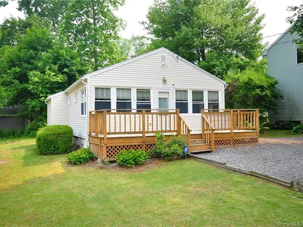 14 Oak Drive, Morris, CT 06763