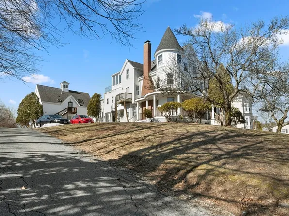 790 Main St APT B, Haverhill, MA 01830