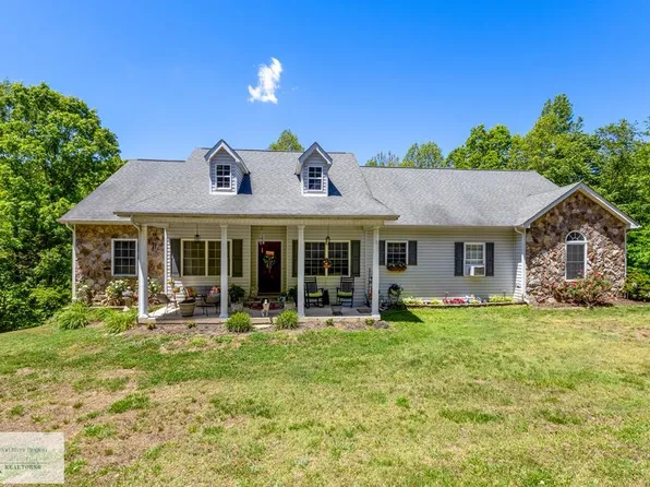 990 McGinnis Ln, Ringgold, VA 24586