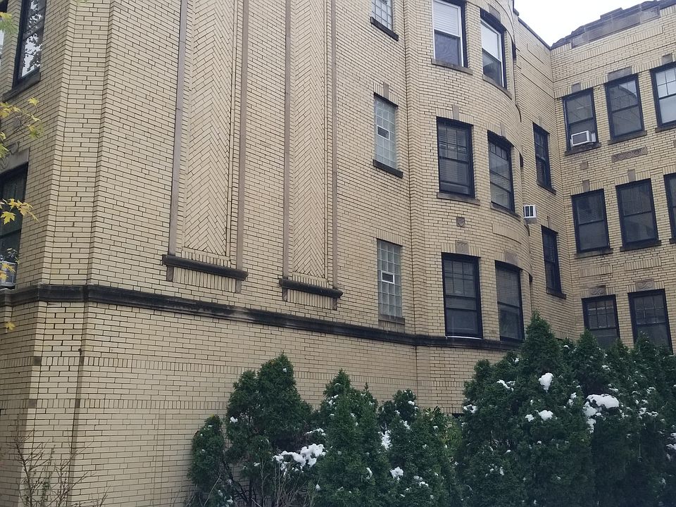 Exterior Front Building