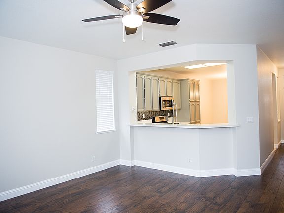 4th image of 9594 Gurney Ct