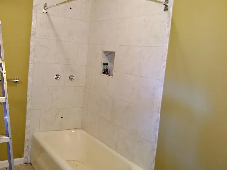 131 W Vine St — Photo 2
