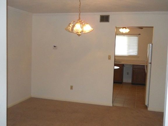 4th image of 1041 Willow Green Dr