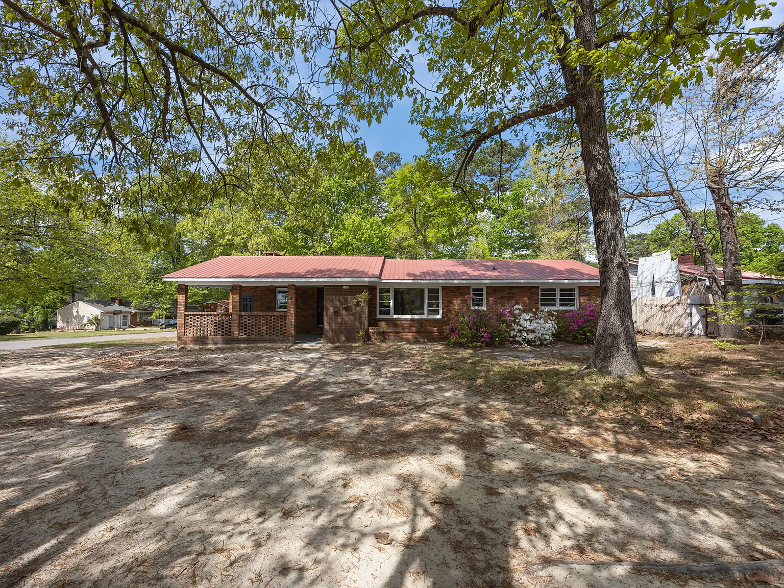 3 bed, 1.5 bath, 1266 sqft, $1,895 — Photo 4