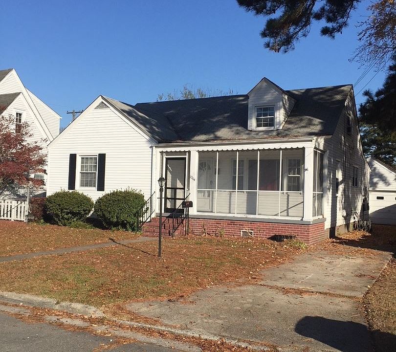 1st image of 2204 Leckie St