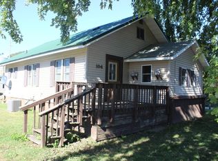 104 Elm St, Cochrane, WI 54622
