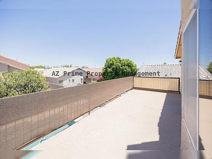 868 W Tremaine Ave — Photo 19