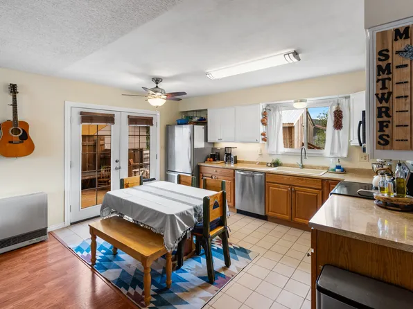 412 S Walnut St, Townsend, MT 59644